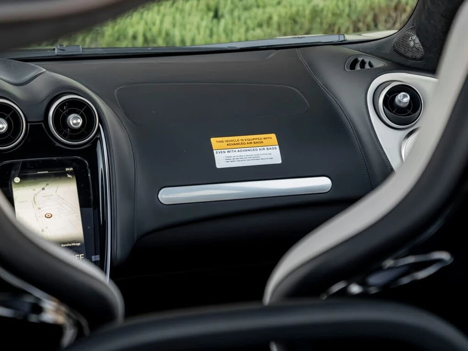 2026 McLaren GT - Image 24 of 31