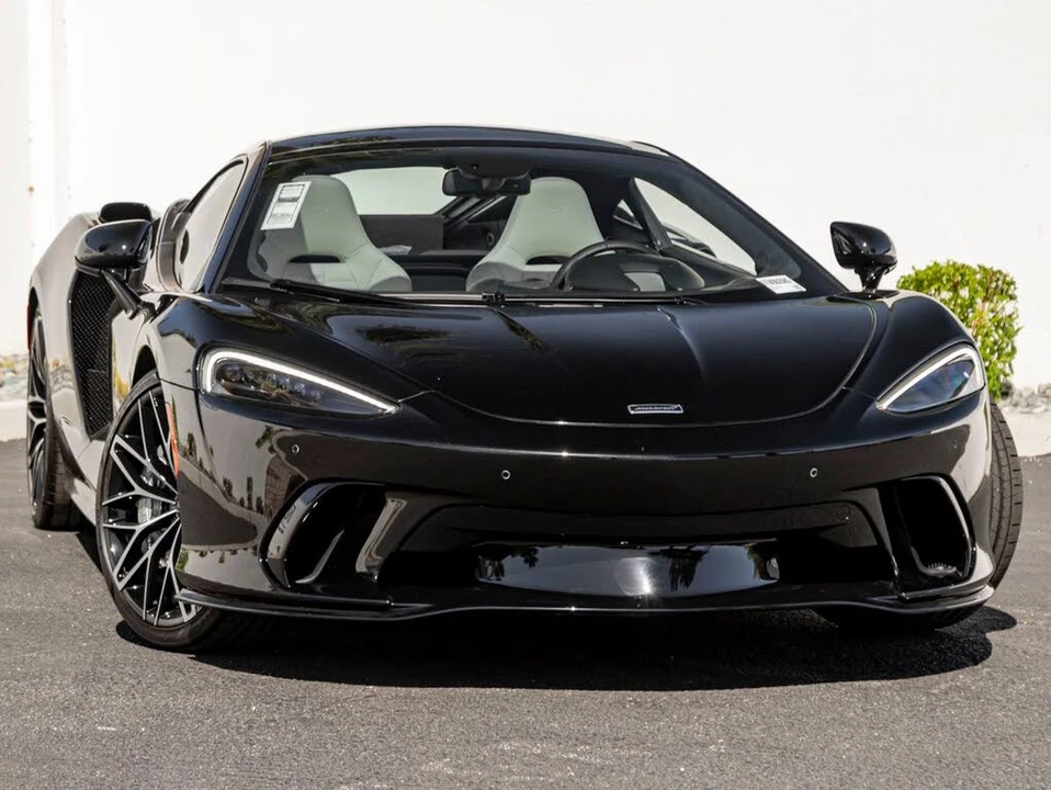 2026 McLaren GT - Image 4 of 31