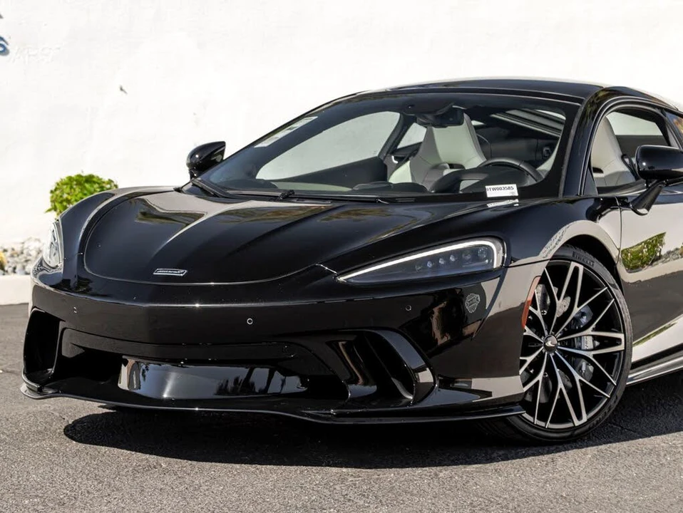 2026 McLaren GT - Image 2 of 31