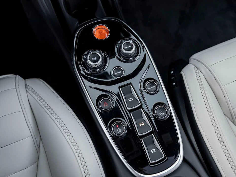 2026 McLaren GT - Image 20 of 31
