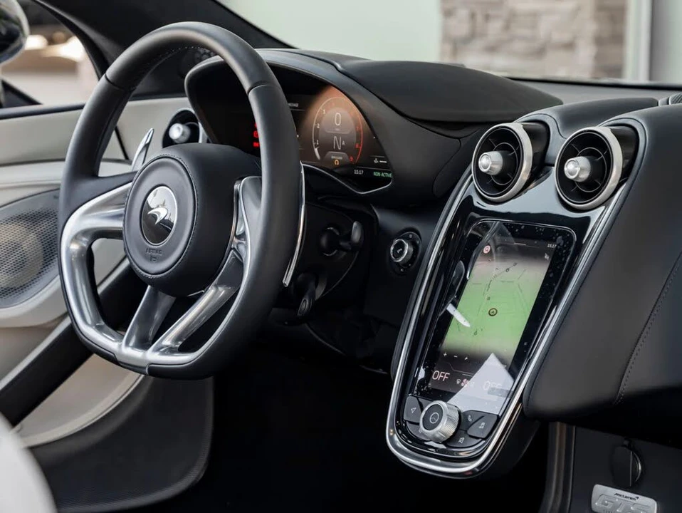 2026 McLaren GT - Image 31 of 31