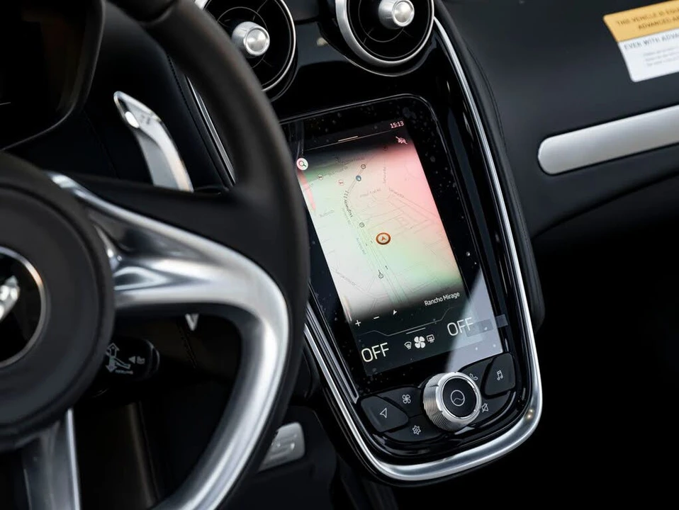 2026 McLaren GT - Image 19 of 31