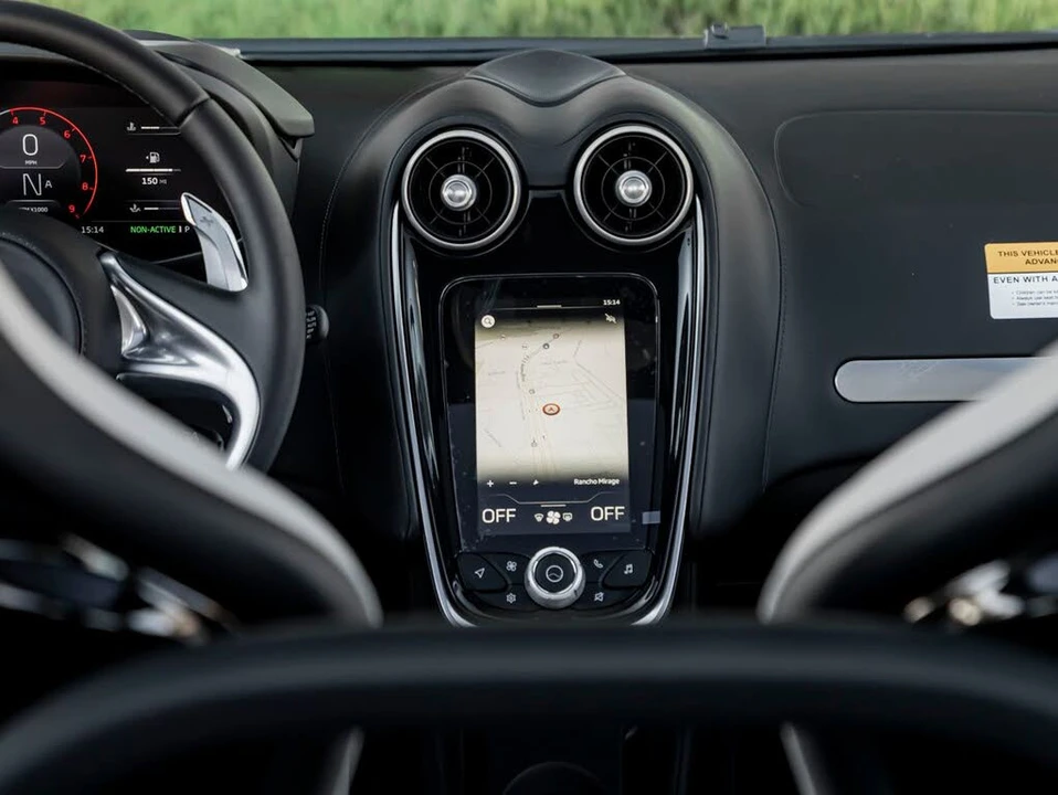 2026 McLaren GT - Image 22 of 31