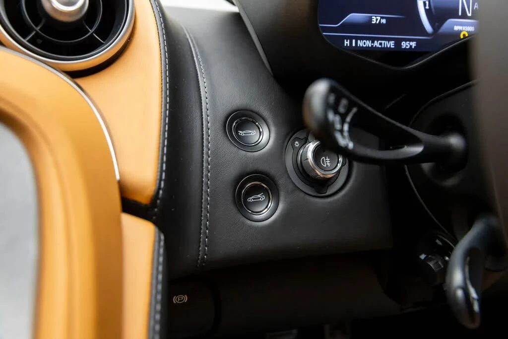 2026 McLaren GT - Image 27 of 31