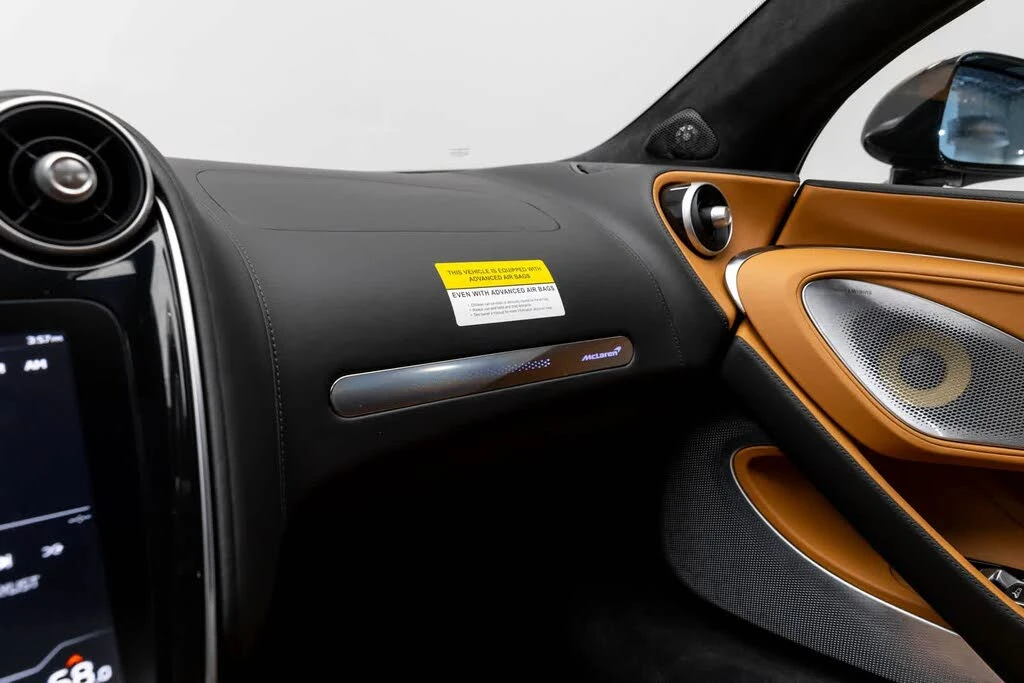 2026 McLaren GT - Image 29 of 31