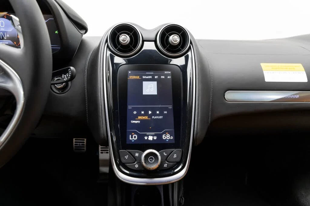 2026 McLaren GT - Image 10 of 31