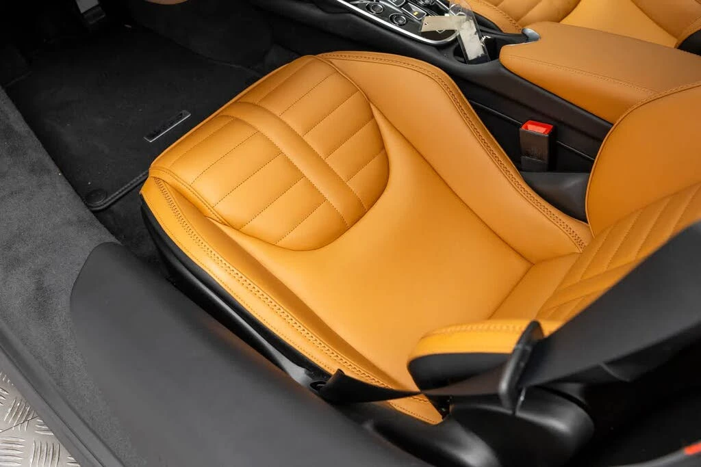 2026 McLaren GT - Image 23 of 31
