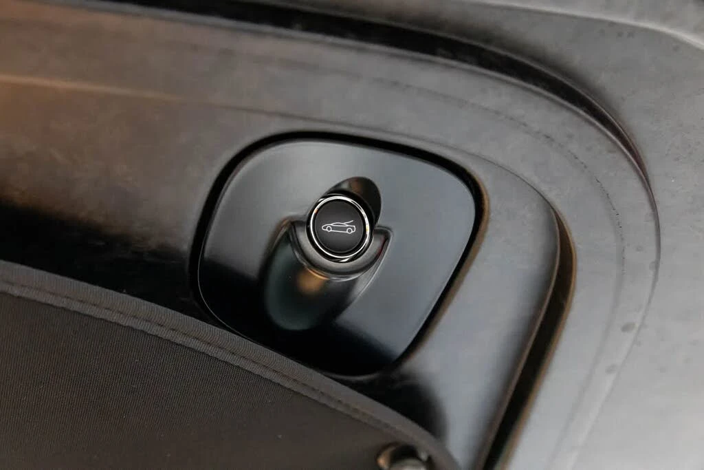 2026 McLaren GT - Image 30 of 31