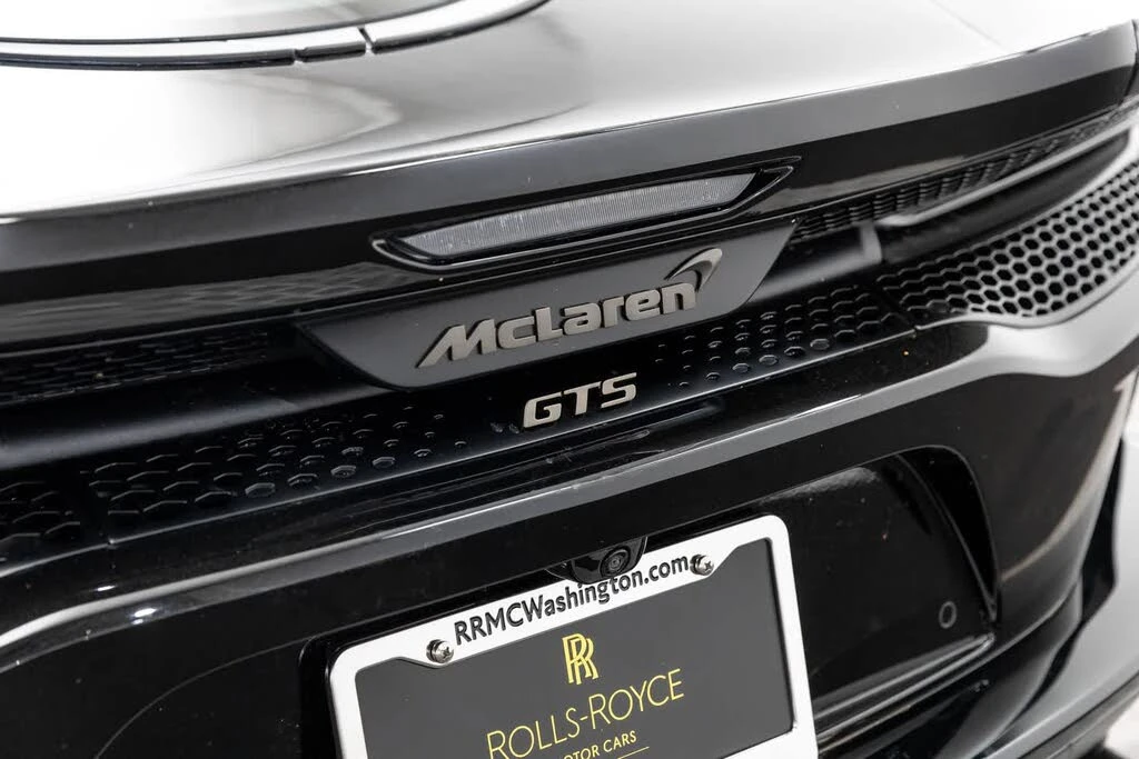 2026 McLaren GT - Image 7 of 31