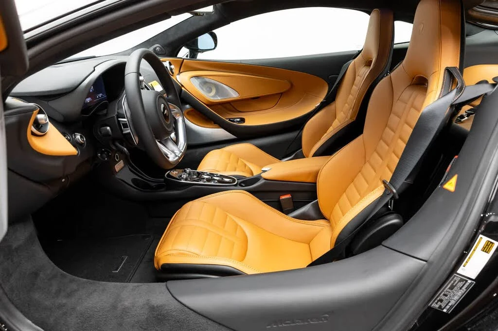 2026 McLaren GT - Image 12 of 31