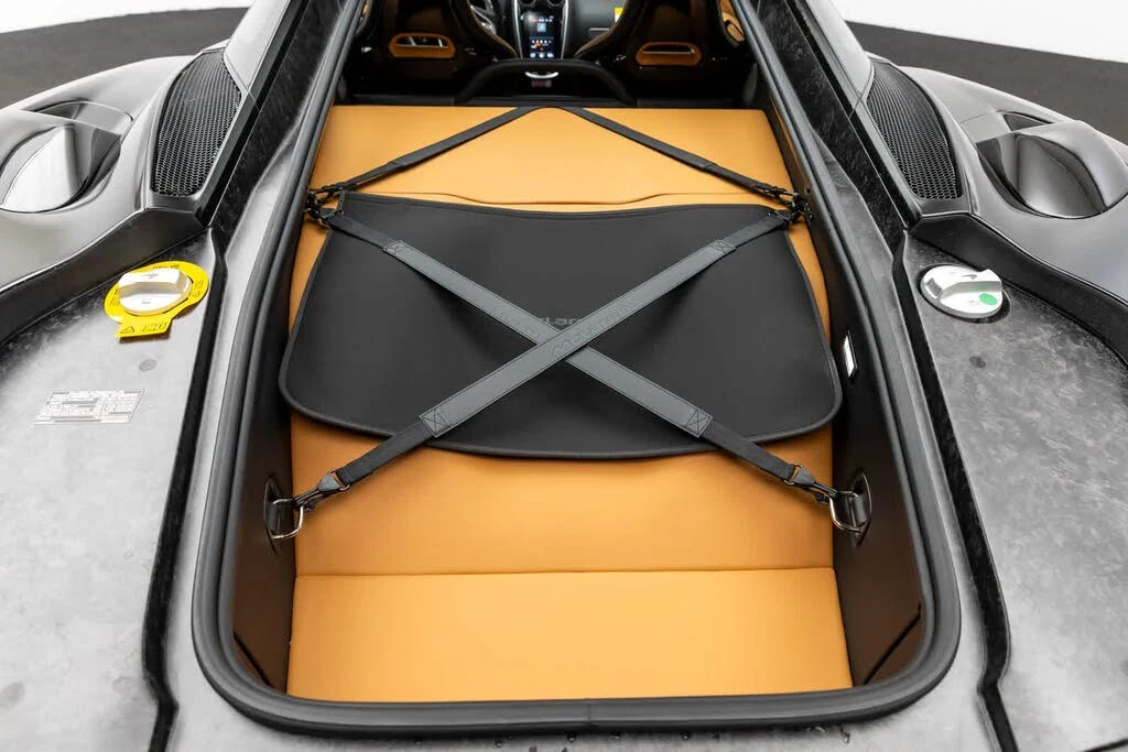 2026 McLaren GT - Image 9 of 31