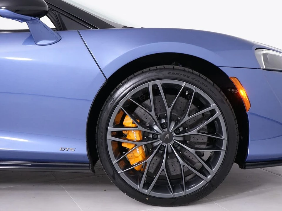 2026 McLaren GT - Image 16 of 31