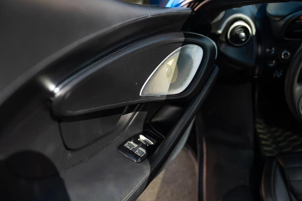 2026 McLaren GT - Image 28 of 31