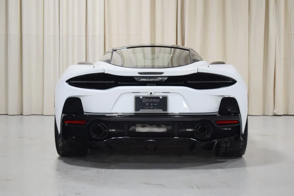 2026 McLaren GT - Image 13 of 31