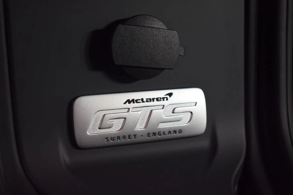 2026 McLaren GT - Image 31 of 31