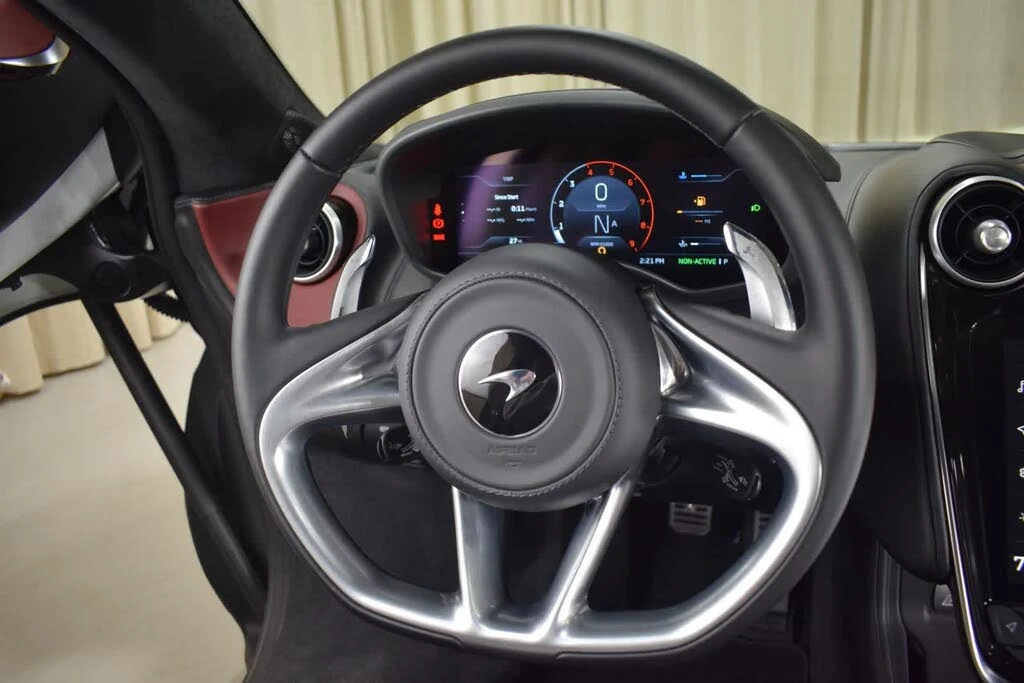 2026 McLaren GT - Image 23 of 31