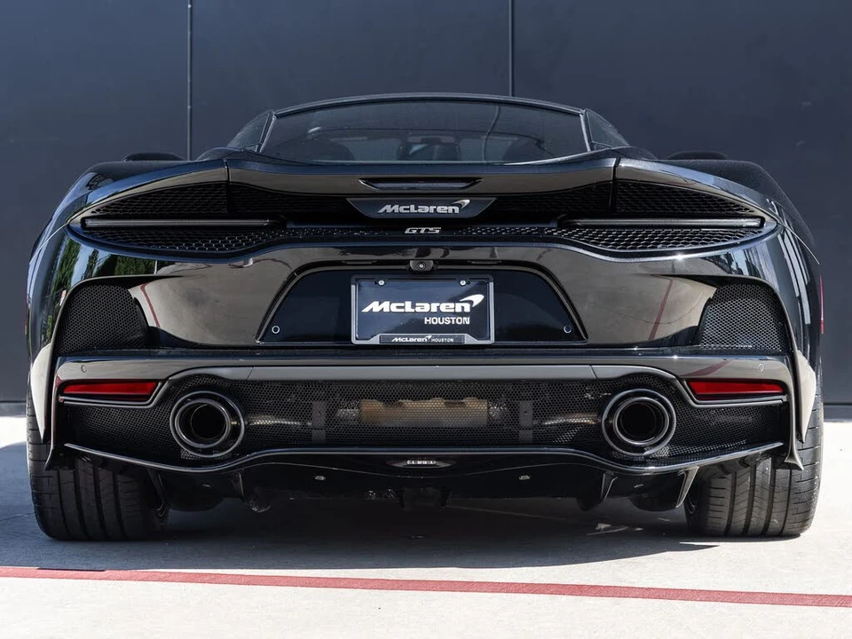 2026 McLaren GT - Image 8 of 31