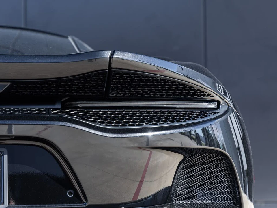 2026 McLaren GT - Image 13 of 31