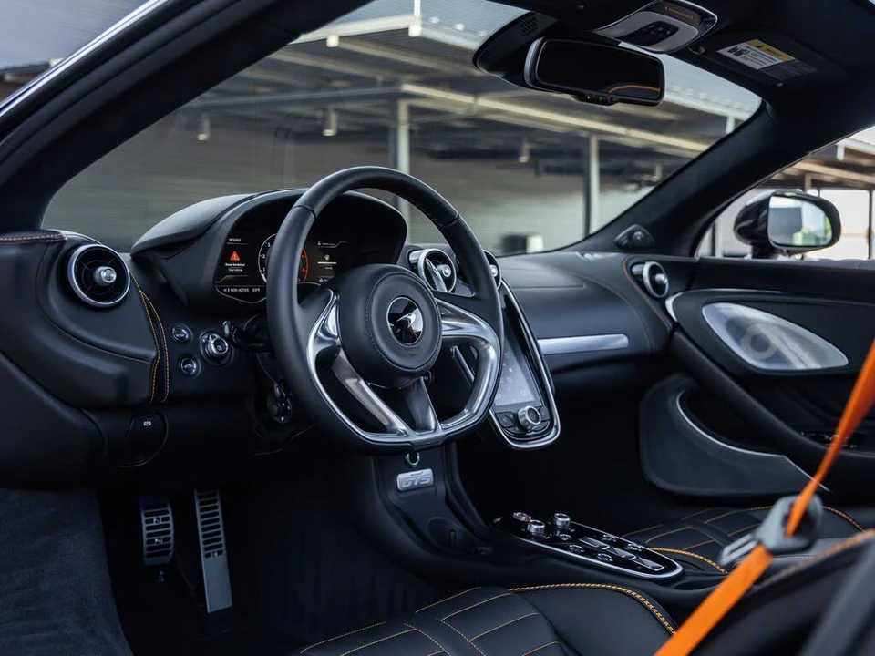2026 McLaren GT - Image 30 of 31