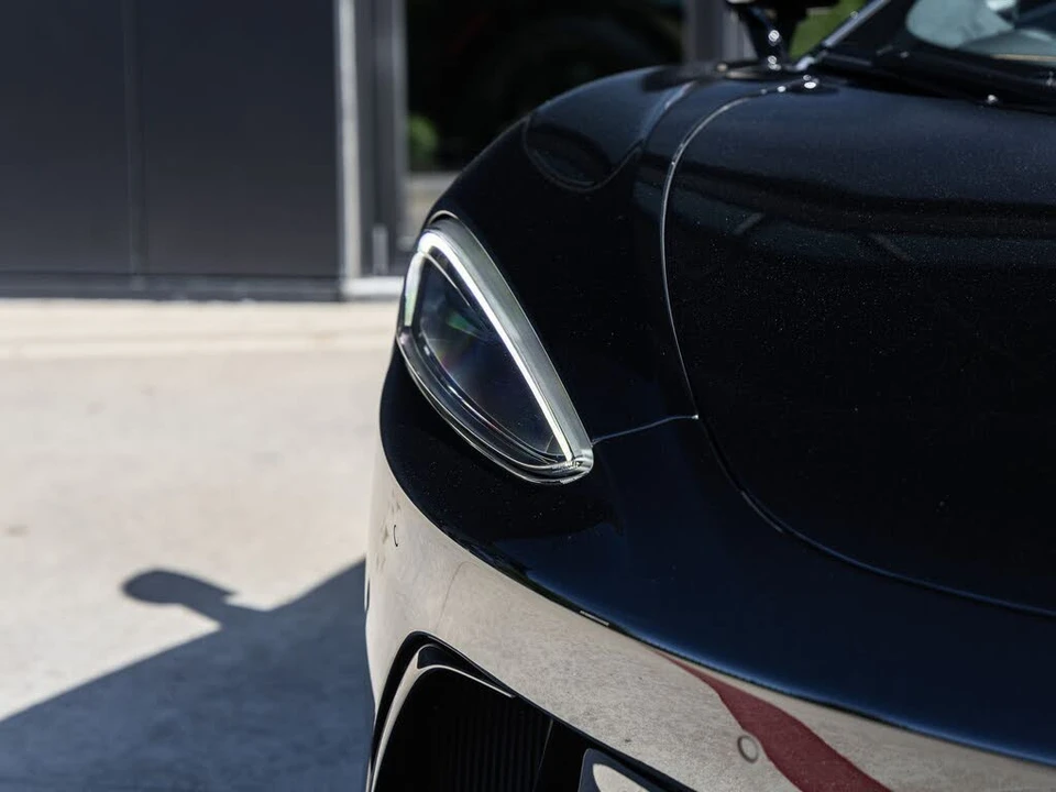2026 McLaren GT - Image 18 of 31