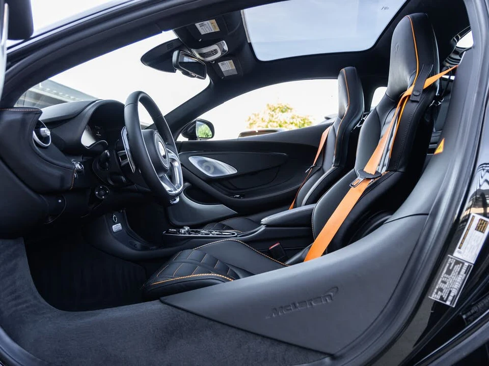 2026 McLaren GT - Image 24 of 31