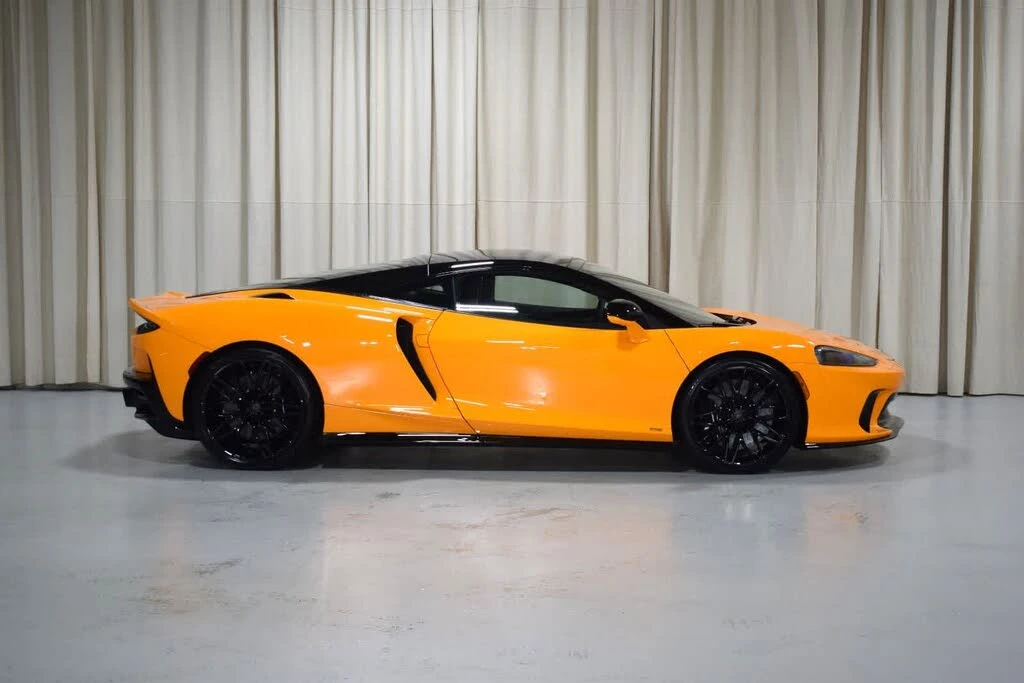 2026 McLaren GT - Image 13 of 31