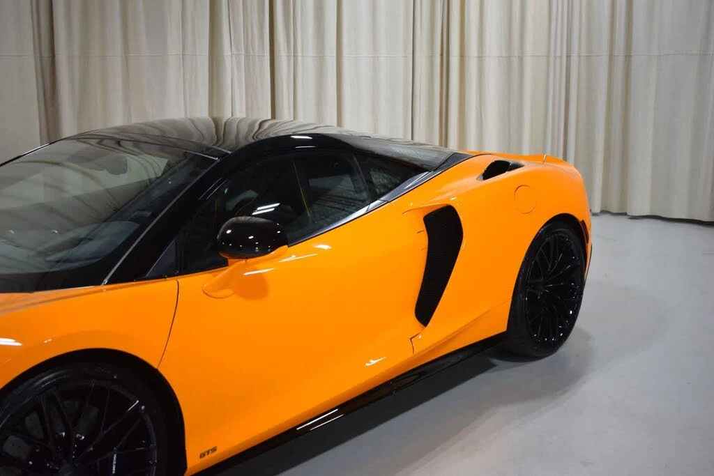 2026 McLaren GT - Image 2 of 31
