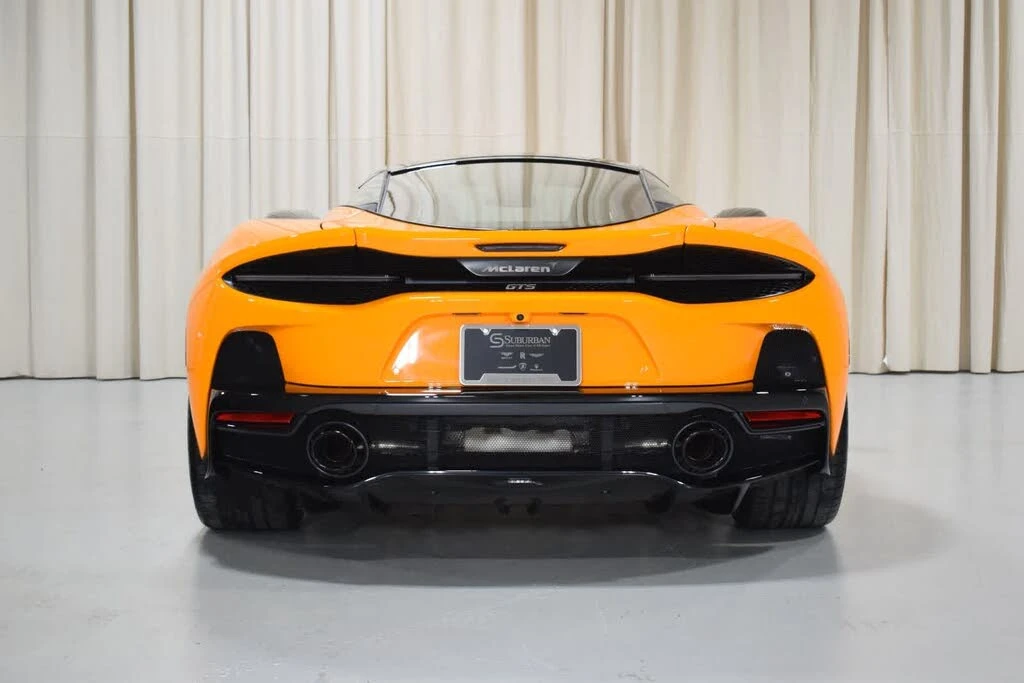 2026 McLaren GT - Image 12 of 31