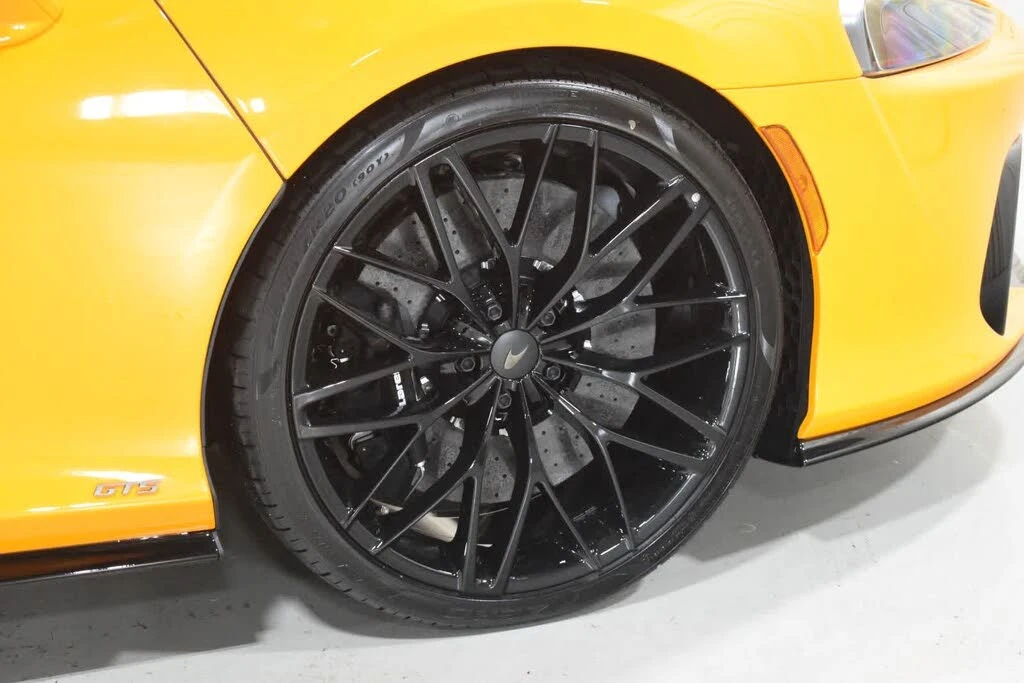2026 McLaren GT - Image 15 of 31