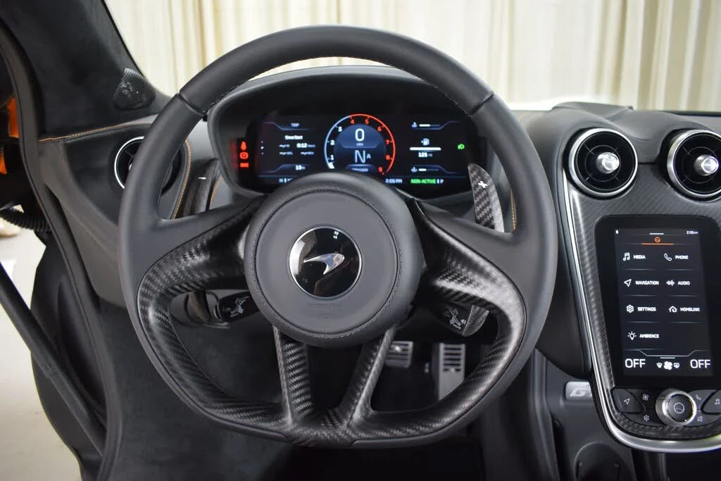 2026 McLaren GT - Image 20 of 31