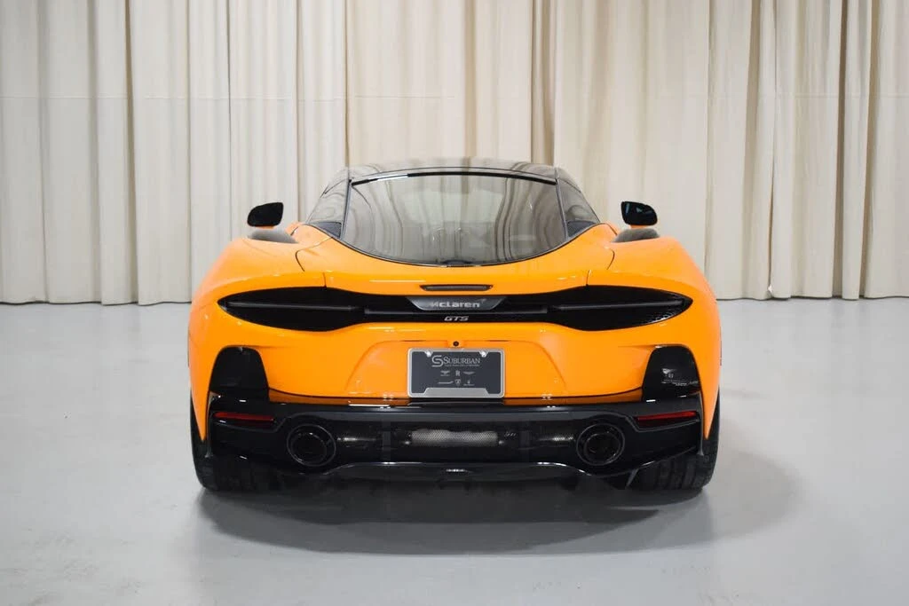 2026 McLaren GT - Image 11 of 31