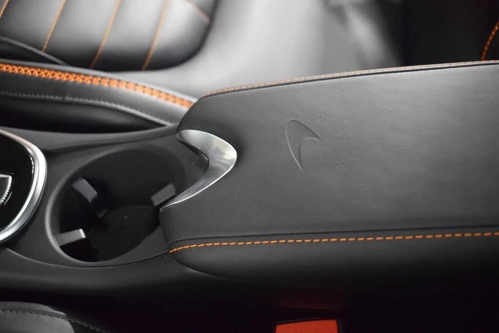 2026 McLaren GT - Image 31 of 31
