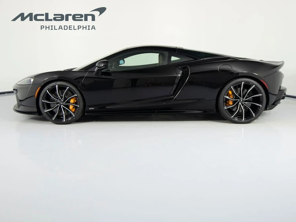 2026 McLaren GT - Image 8 of 31