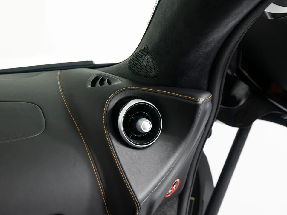 2026 McLaren GT - Image 31 of 31