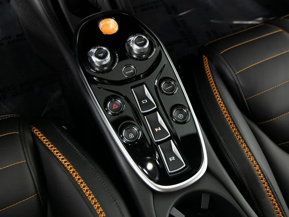 2026 McLaren GT - Image 22 of 31