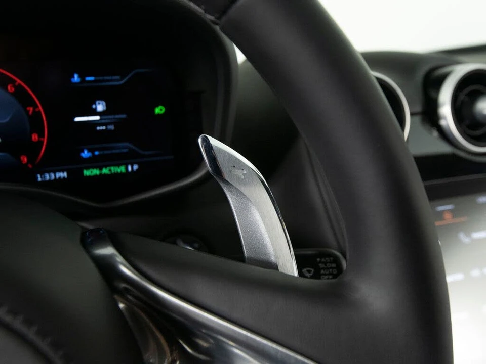 2026 McLaren GT - Image 17 of 31