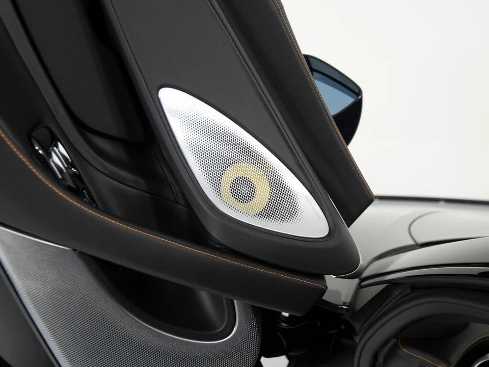2026 McLaren GT - Image 12 of 31