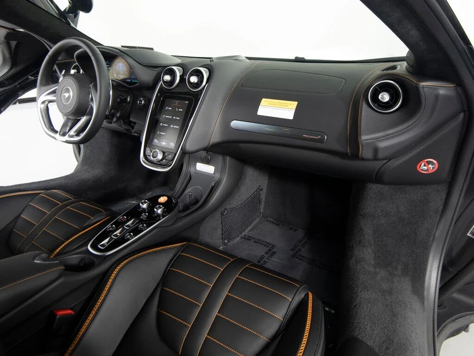 2026 McLaren GT - Image 26 of 31