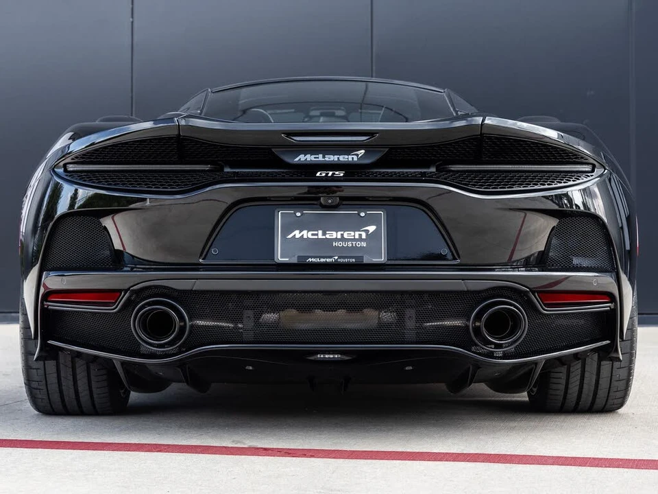 2026 McLaren GT - Image 8 of 31