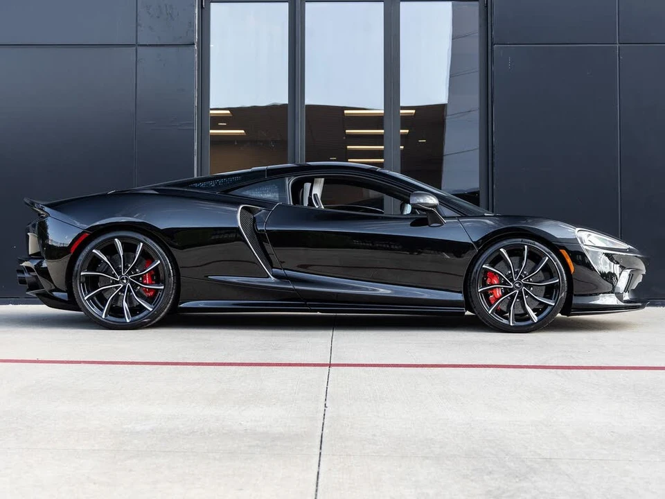 2026 McLaren GT - Image 11 of 31