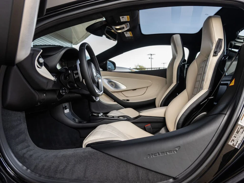 2026 McLaren GT - Image 21 of 31