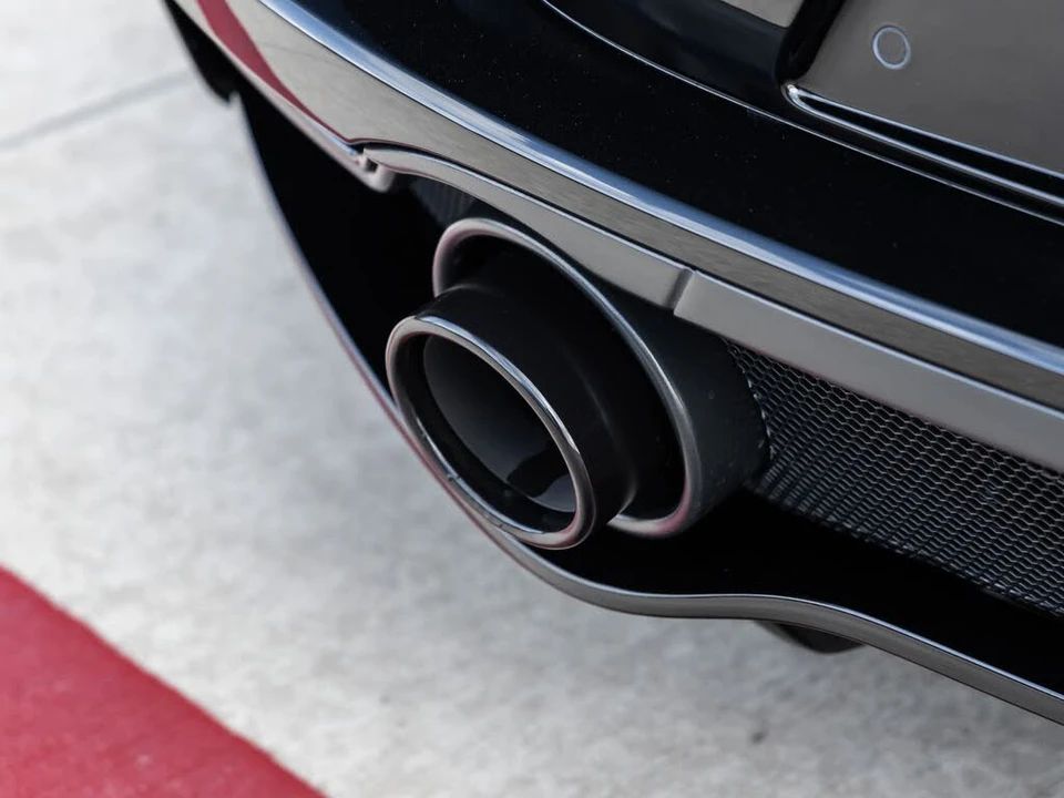 2026 McLaren GT - Image 15 of 31