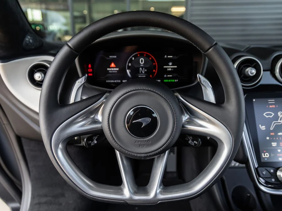 2026 McLaren GT - Image 29 of 31