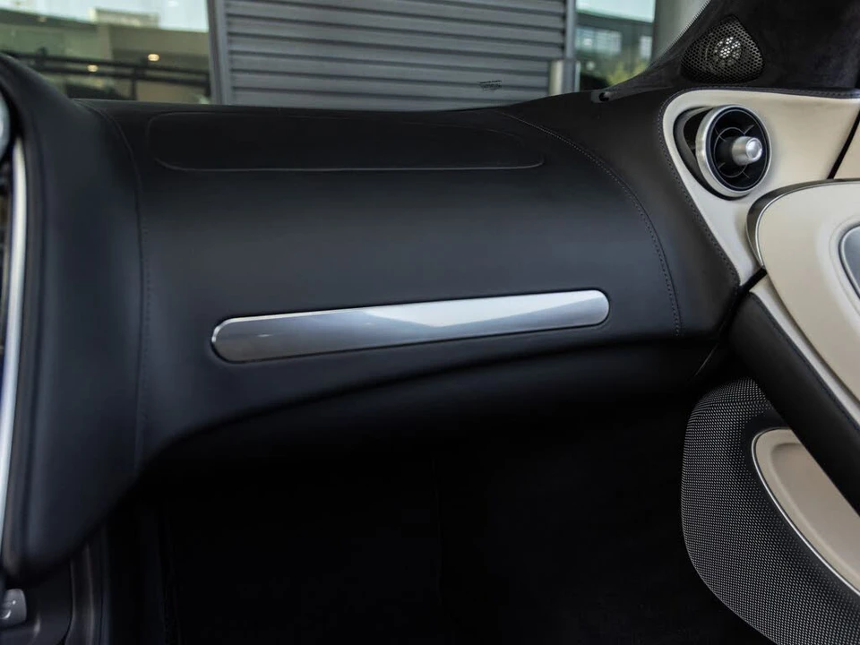 2026 McLaren GT - Image 31 of 31