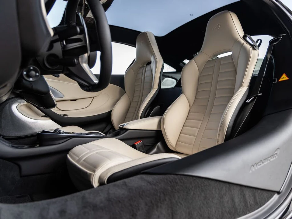 2026 McLaren GT - Image 25 of 31