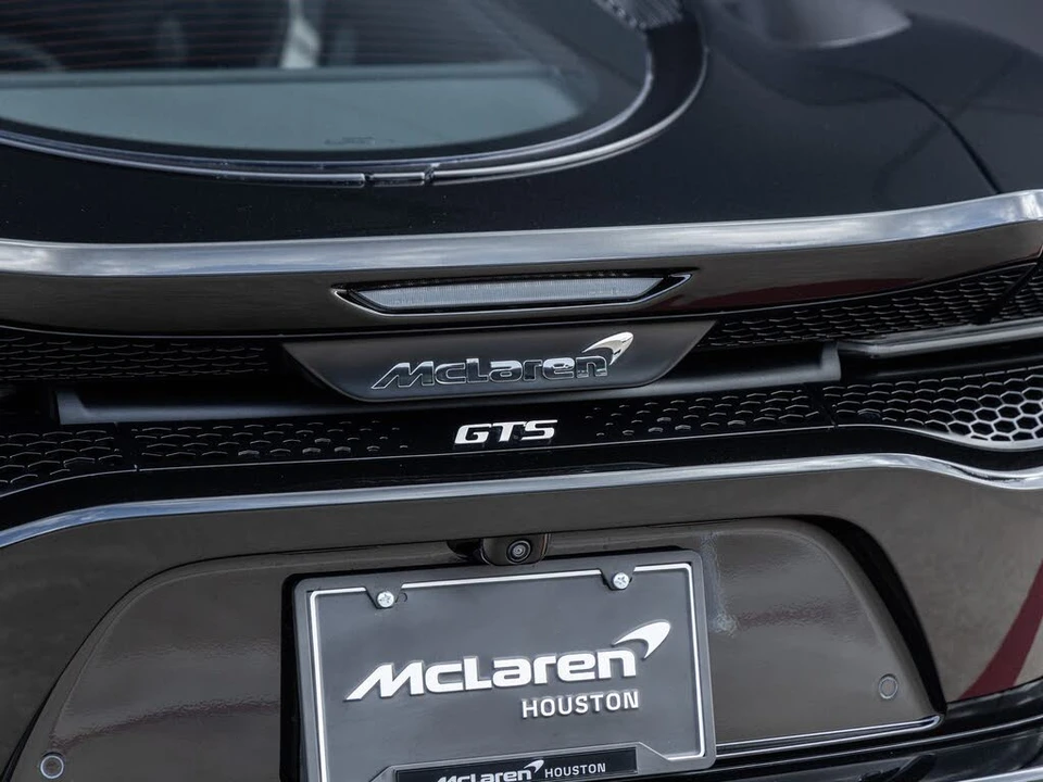 2026 McLaren GT - Image 13 of 31
