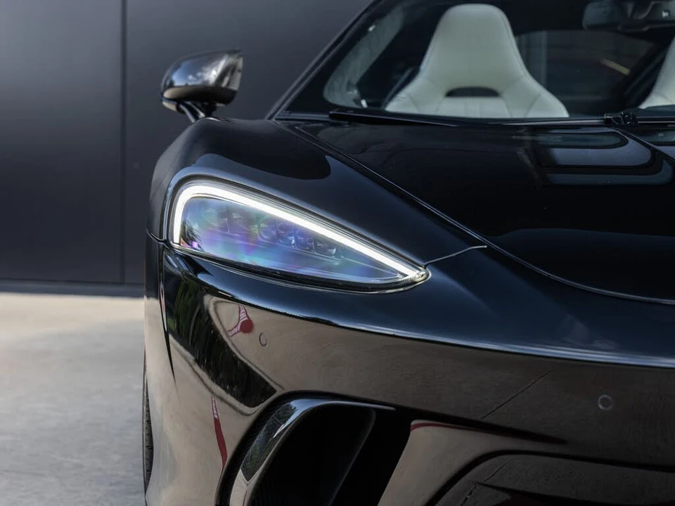 2026 McLaren GT - Image 17 of 31