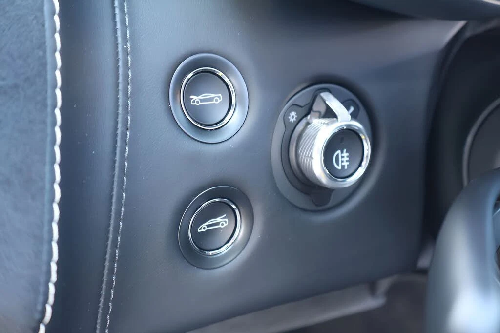 2026 McLaren GT - Image 23 of 25