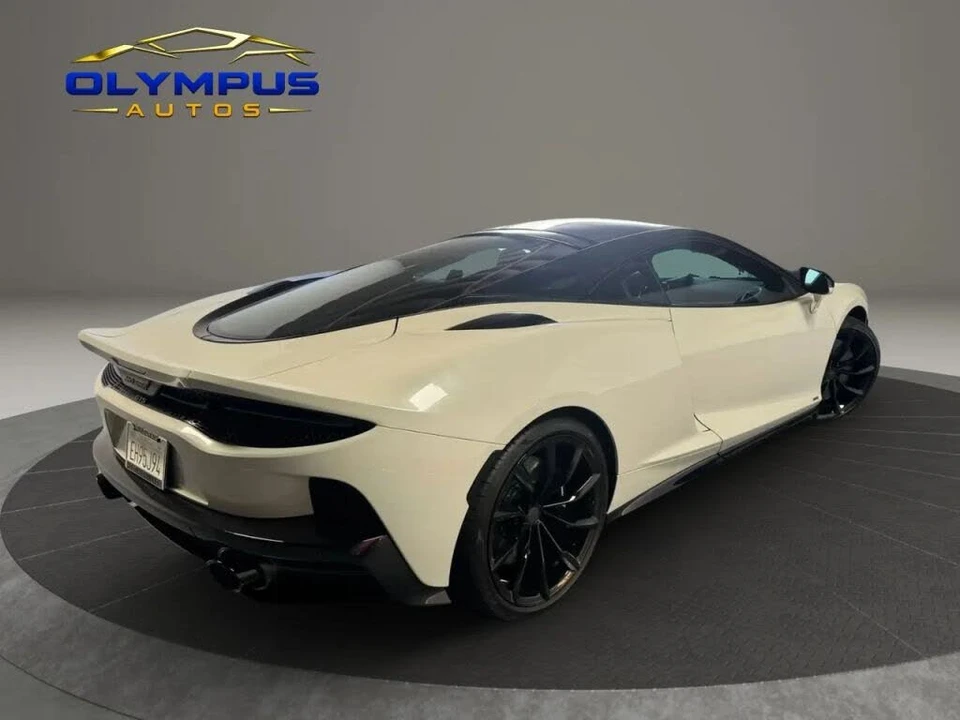 2026 McLaren GT - Image 14 of 31