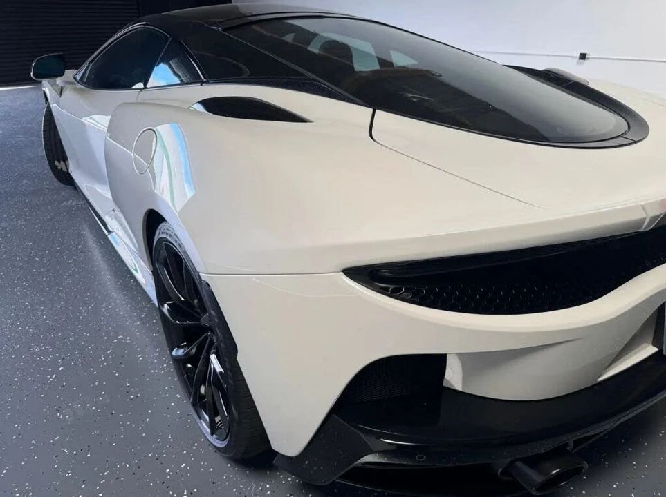 2026 McLaren GT - Image 28 of 31